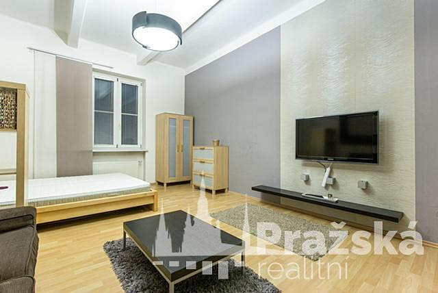Pronájem bytu 1+1 50 m²