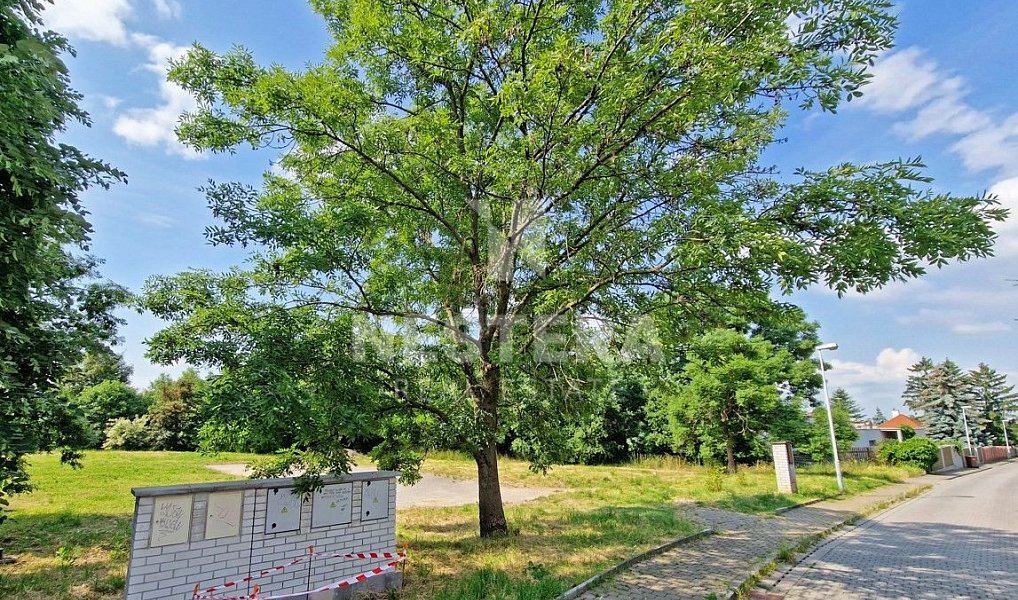 Prodej stavebního pozemku 897 m², Praha – náhled fotky 5