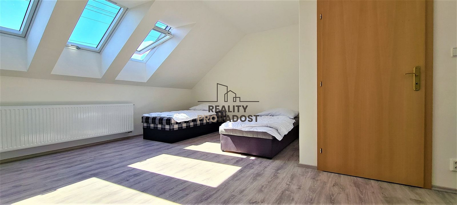 Pronájem domu 148 m² s pozemkem 70 m² — photo 4
