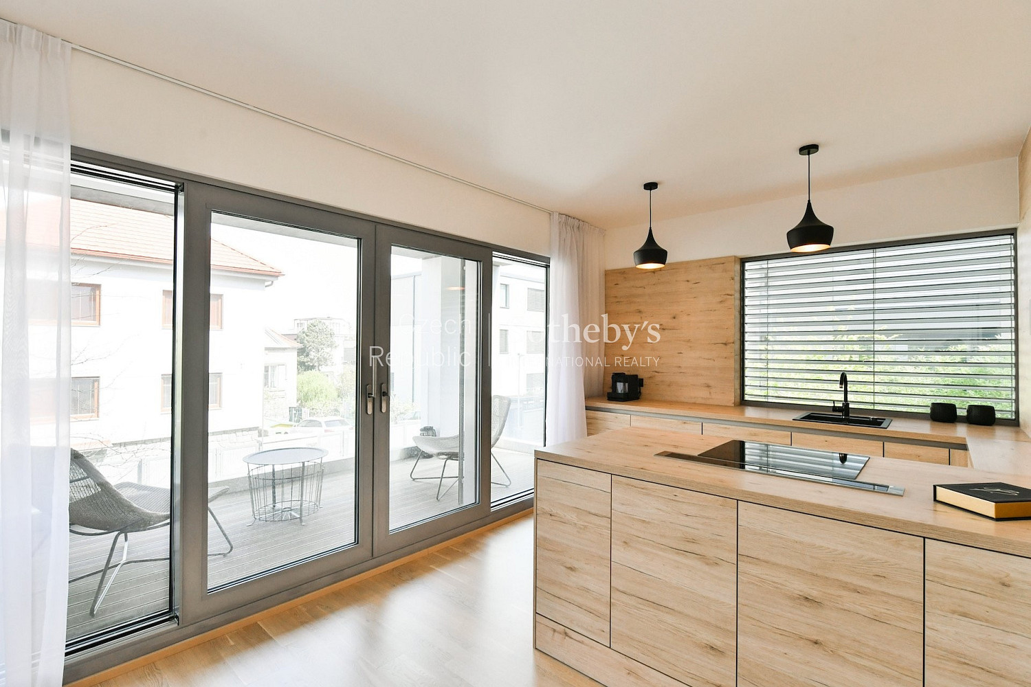 Pronájem bytu 3+kk 102 m² – fotografie 2