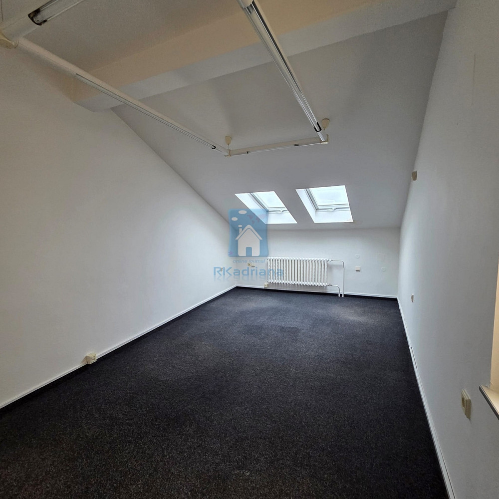 Pronájem kanceláře 104 m² – fotografie 2