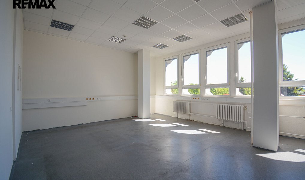 Pronájem kanceláře 172 m², Hradec Králové – náhled fotky 12