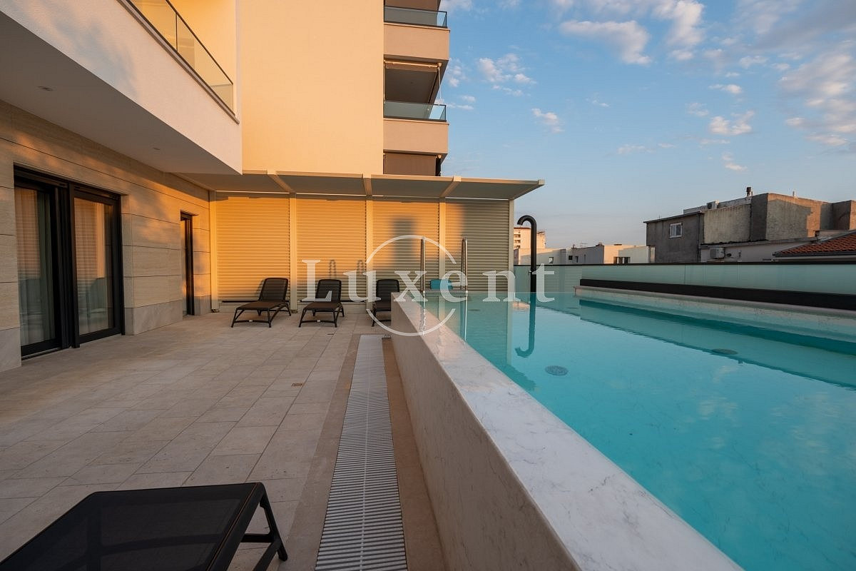 Prodej domu 280 m² s pozemkem 370 m²