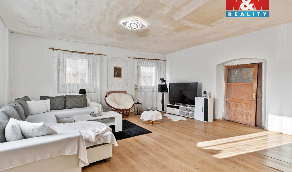Prodej domu 242 m² s pozemkem 127 m², Dubá – náhled fotky 14