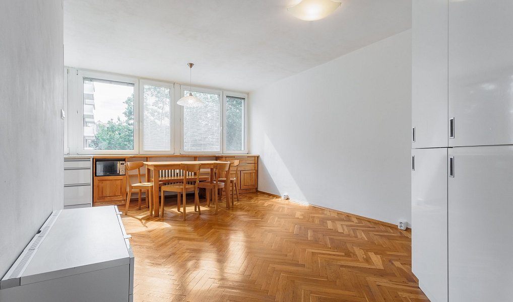 Pronájem bytu 3+kk 56 m², Praha – náhled fotky 2