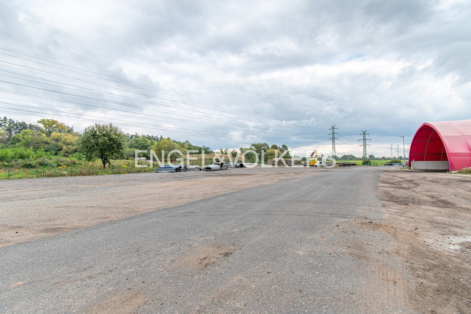 Pronájem komerčního pozemku 4 050 m² – fotografie 2