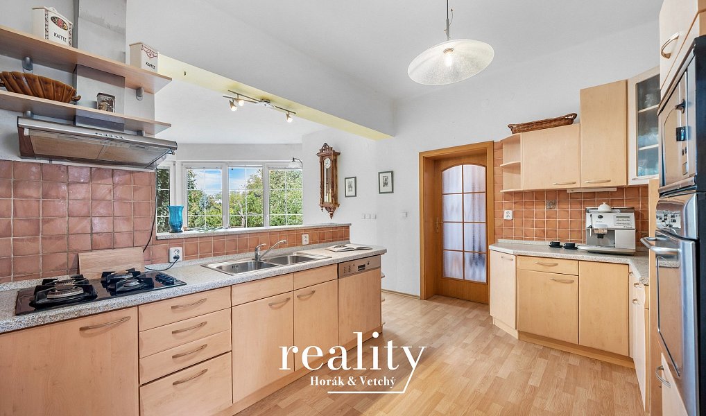 Prodej domu 210 m² s pozemkem 890 m², Znojmo – náhled fotky 11