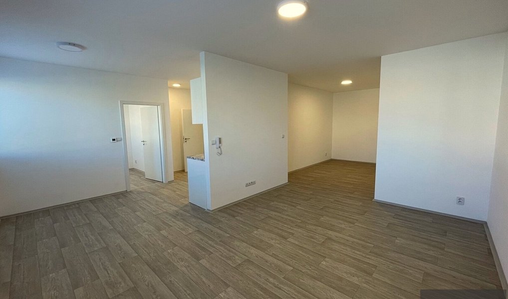 Pronájem bytu 2+kk 58 m², Boršice u Blatnice – náhled fotky 3