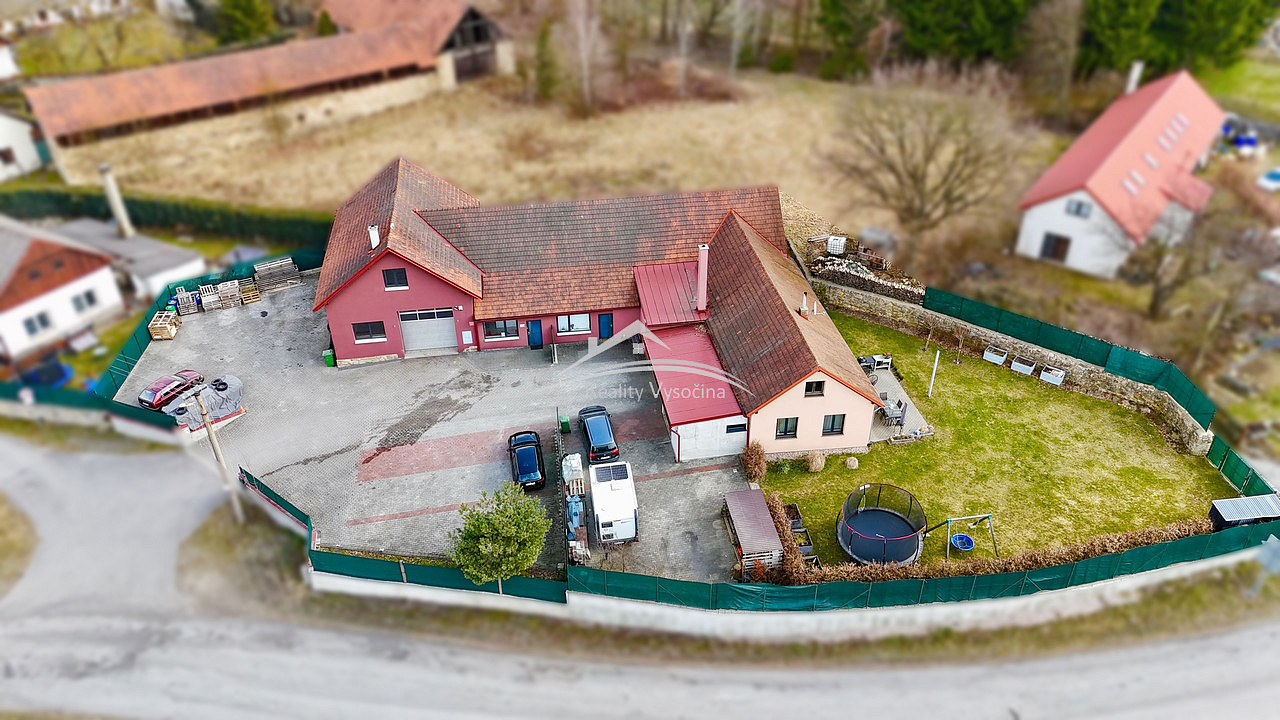 Prodej domu 480 m² s pozemkem 1 934 m²