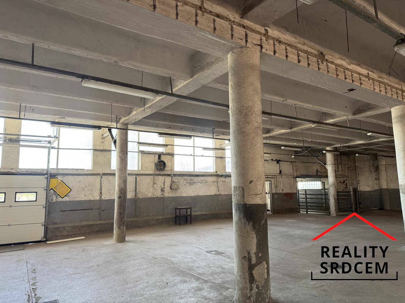 Pronájem výrobních prostor 855 m² – fotografie 5