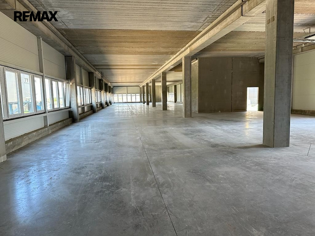 Pronájem skladovacích prostor 959 m² – fotografie 2