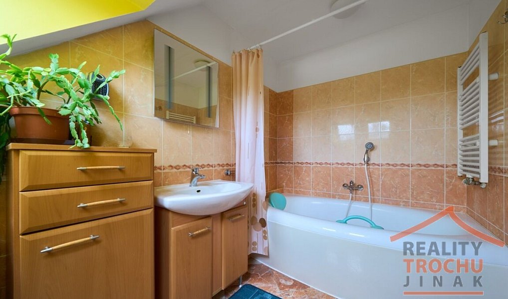 Prodej domu 150 m² s pozemkem 597 m², Městec Králové – náhled fotky 11