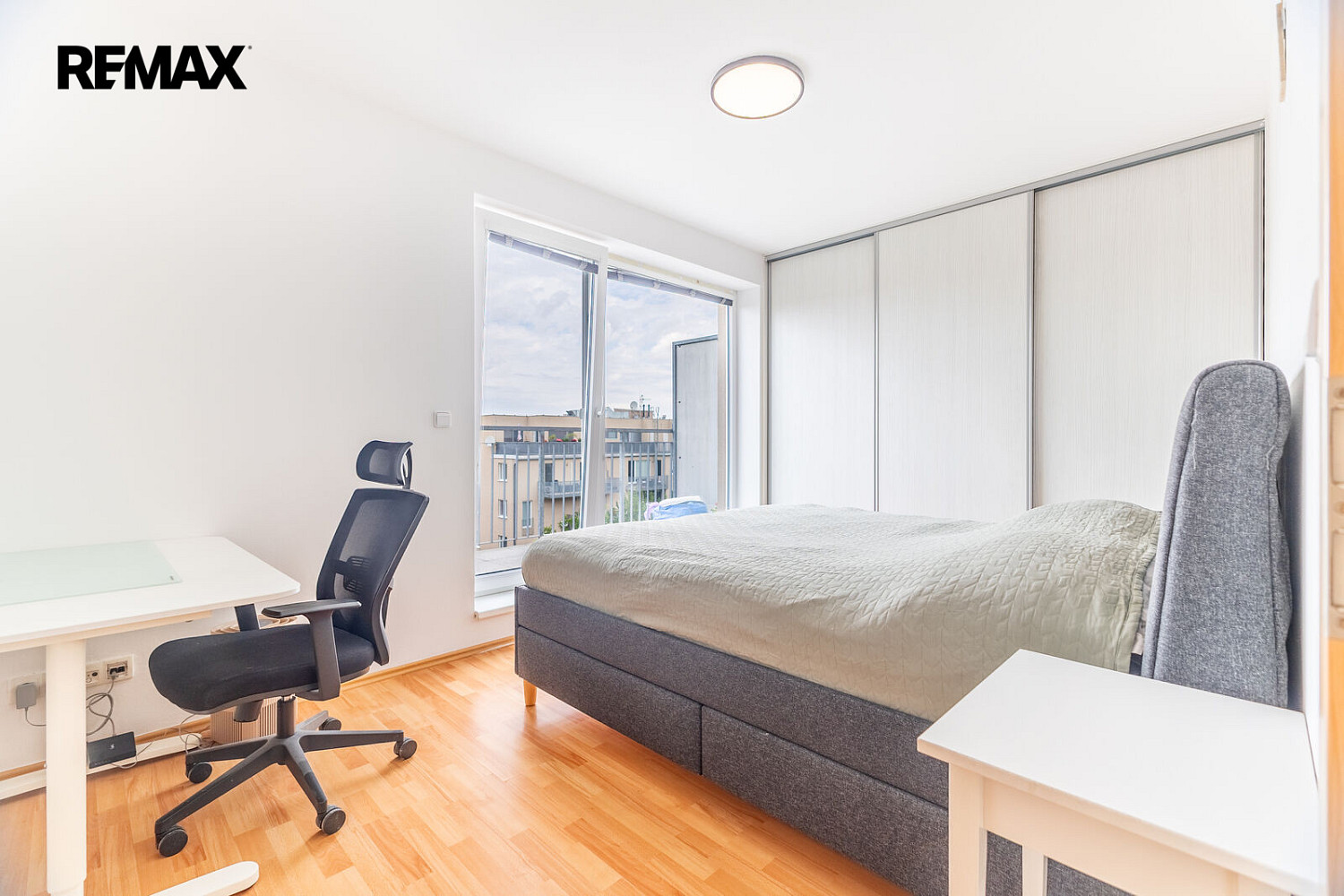 Pronájem bytu 2+kk 46 m² – fotografie 3