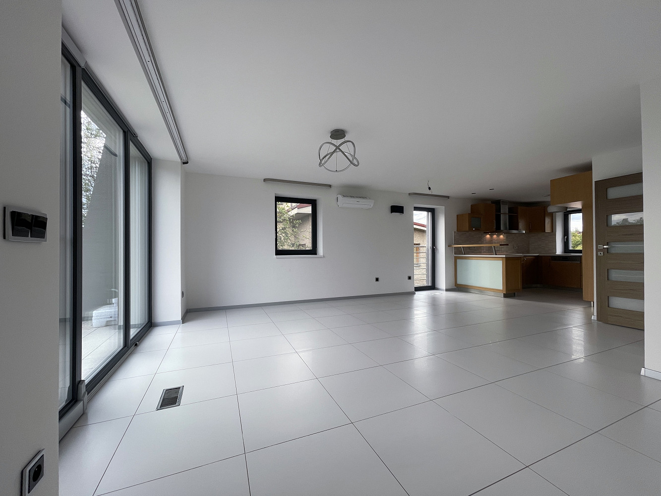 Prodej domu 150 m² s pozemkem 887 m² — photo 2