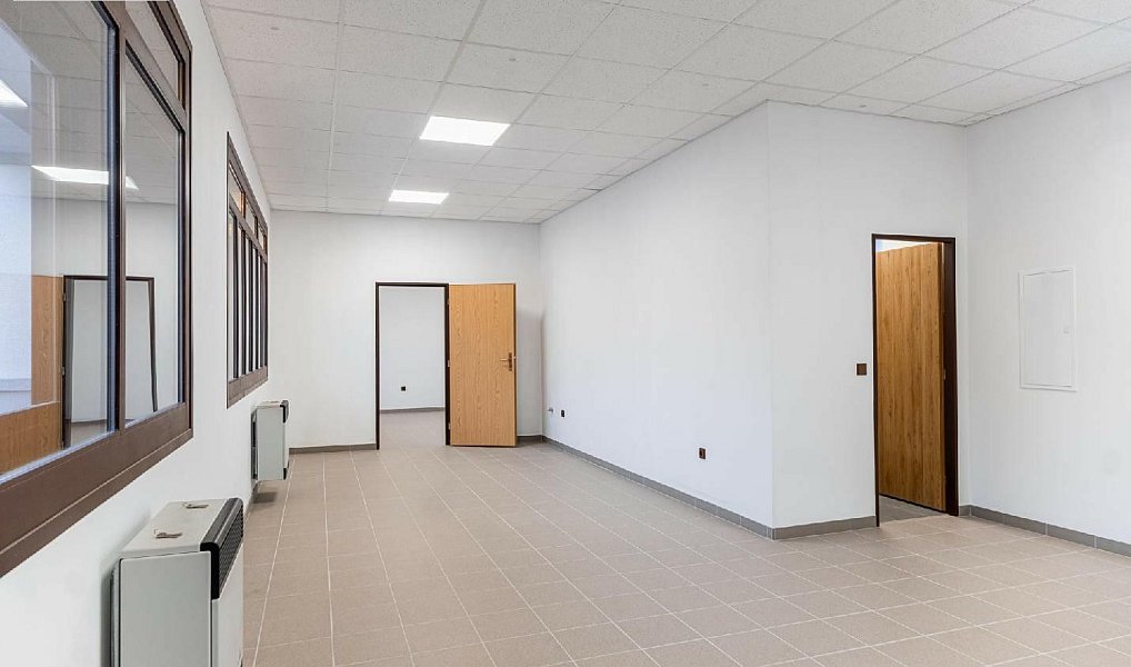 Prodej obchodních prostor 69 m², Přelouč – náhled fotky 9
