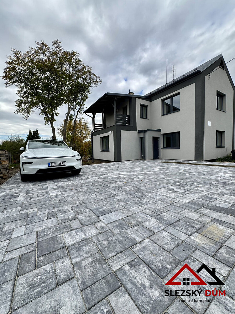 Pronájem domu 120 m² s pozemkem 1 622 m²