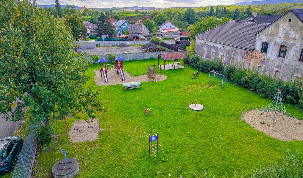 Prodej domu 161 m² s pozemkem 293 m², Zabrušany – náhled fotky 51
