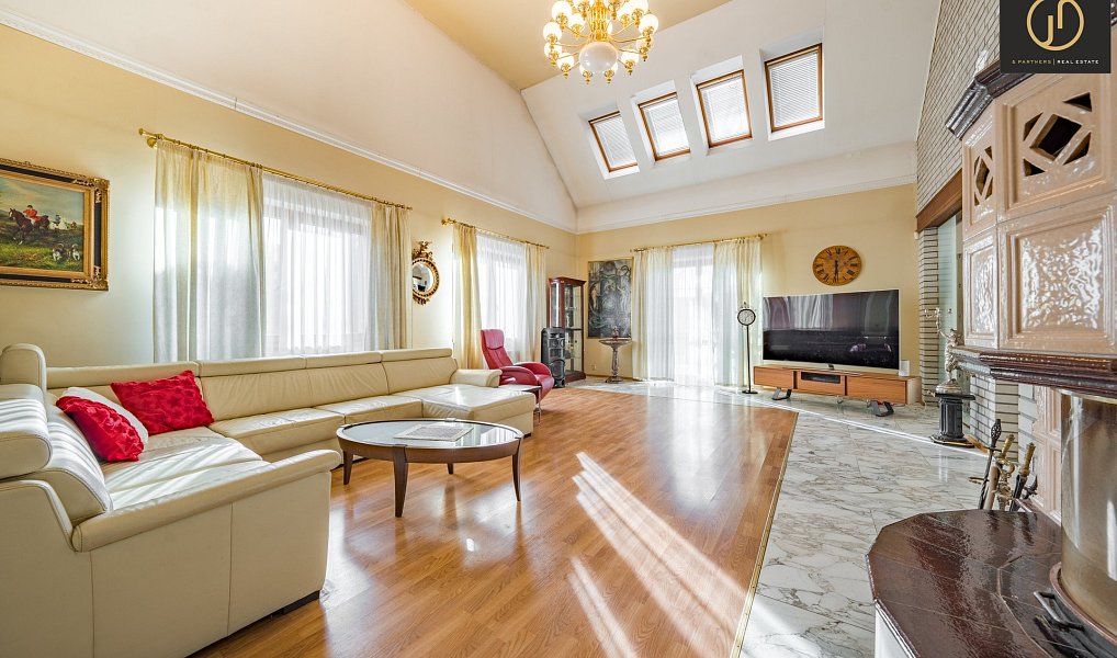 Prodej domu 535 m² s pozemkem 3 420 m², Sýkořice – náhled fotky 6