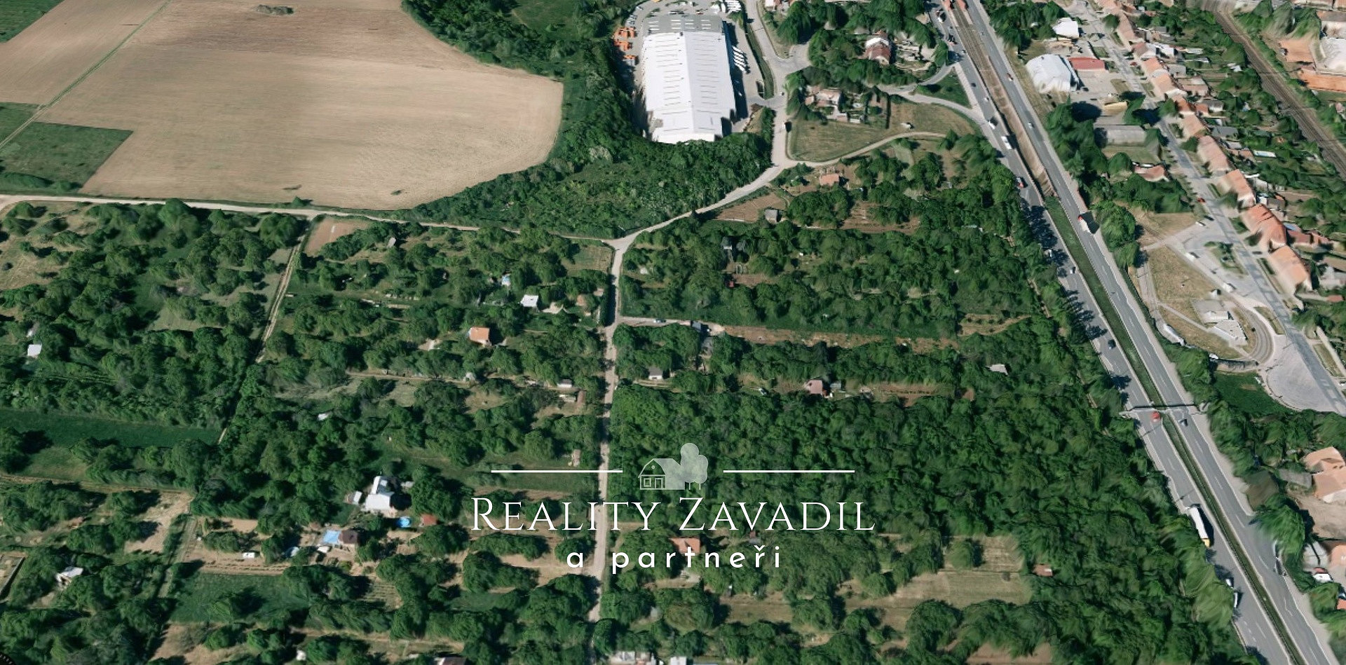 Prodej stavebního pozemku 4 000 m² – pohled 2