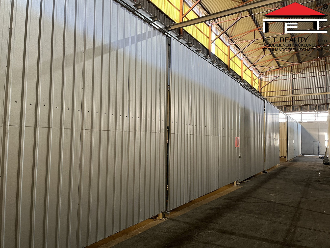 Pronájem skladovacích prostor 620 m²
