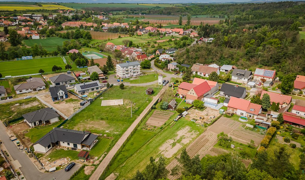 Prodej stavebního pozemku 1 019 m², Holedeč – náhled fotky 6