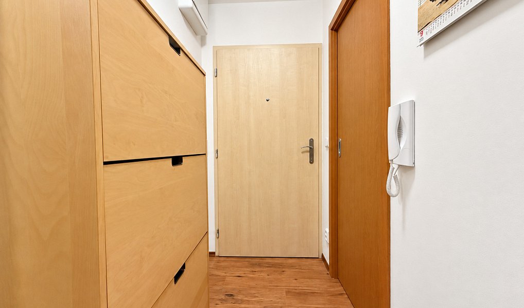 Prodej bytu 3+1 55 m², Milovice – náhled fotky 14