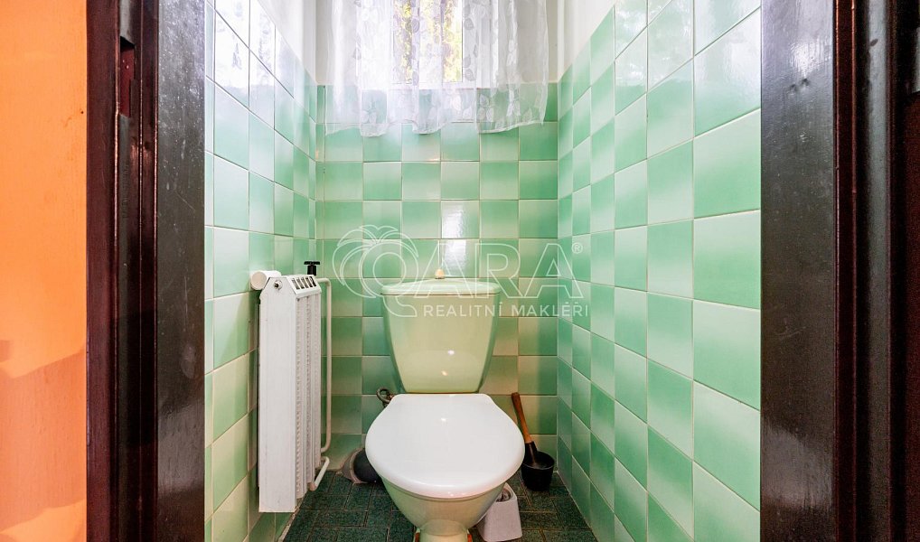Prodej domu 250 m² s pozemkem 468 m², Tlustice – náhled fotky 32