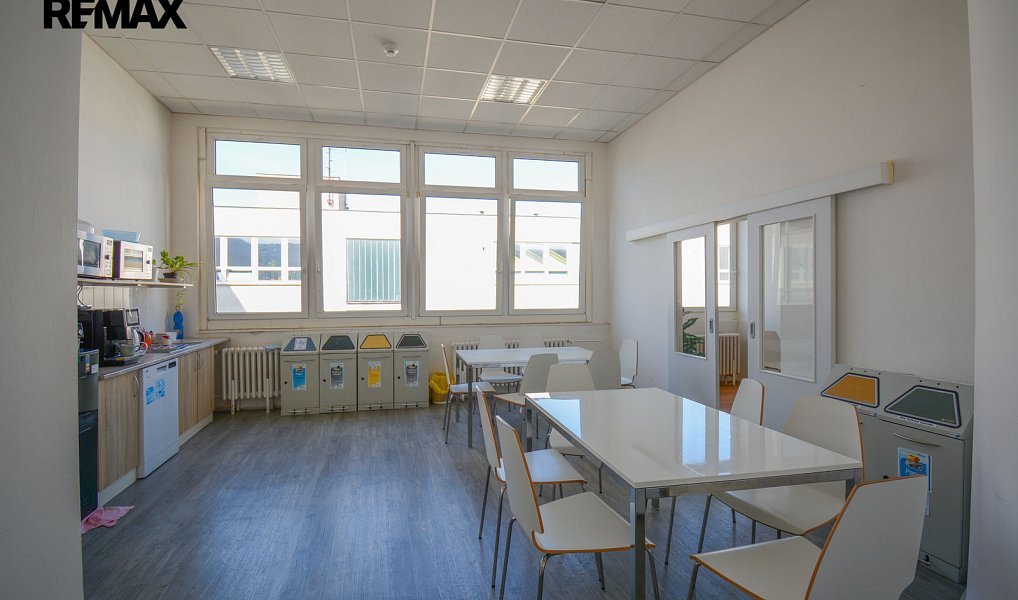 Pronájem kanceláře 416 m², Pardubice – náhled fotky 8