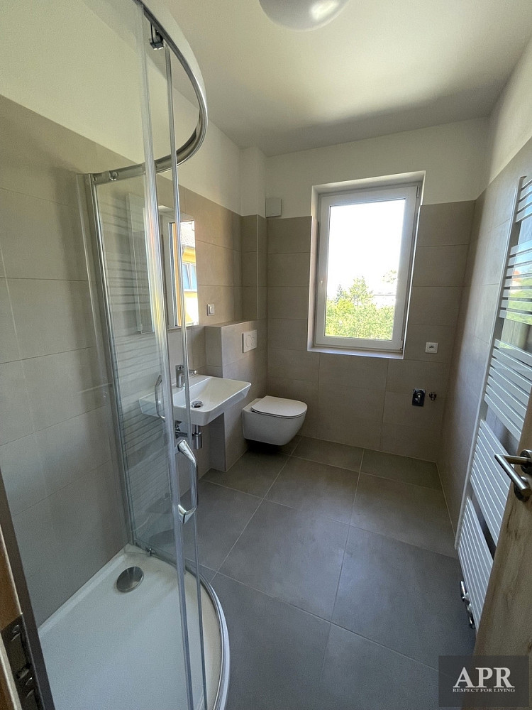 Pronájem bytu 1+kk 37 m² – pohled 6