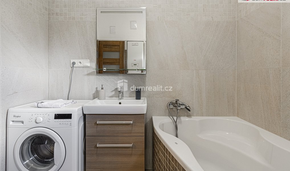 Prodej ubytovacího objektu 350 m², Bublava – náhled fotky 10