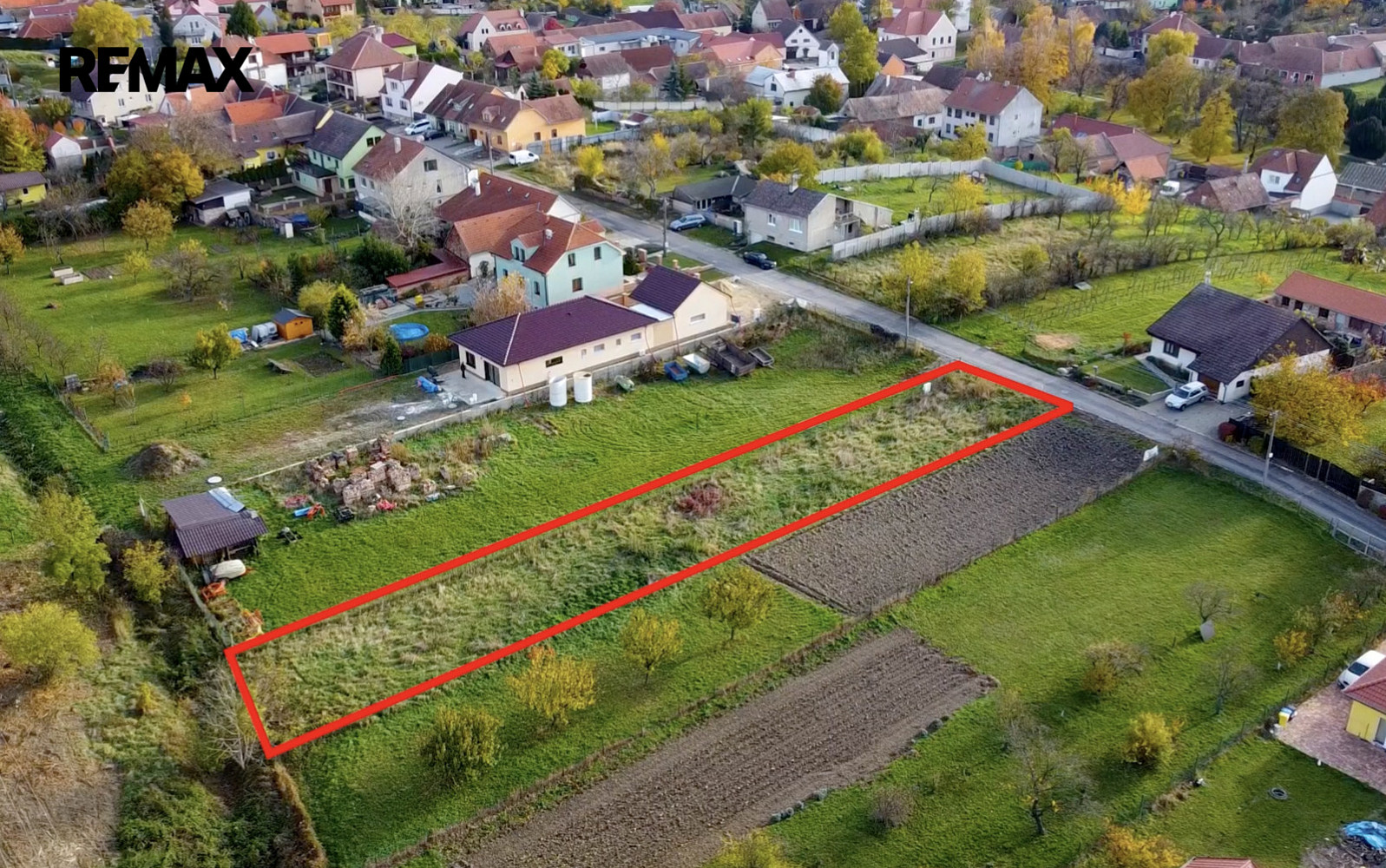 Prodej stavebního pozemku 854 m² – fotografie 3