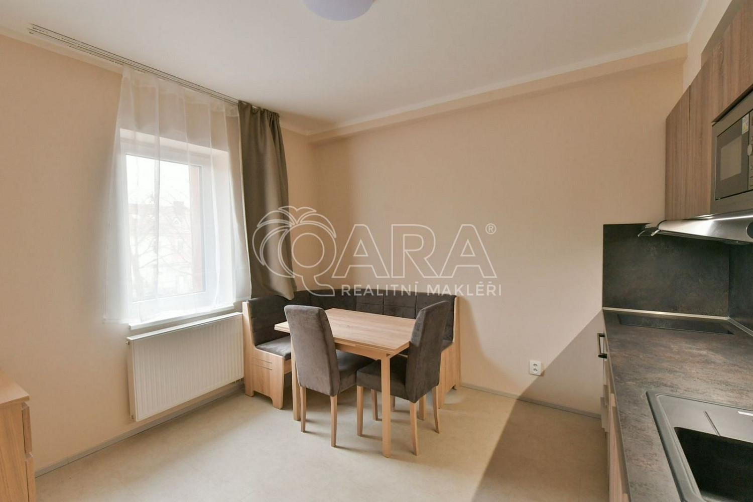 Pronájem bytu 1+1 28 m² — photo 3