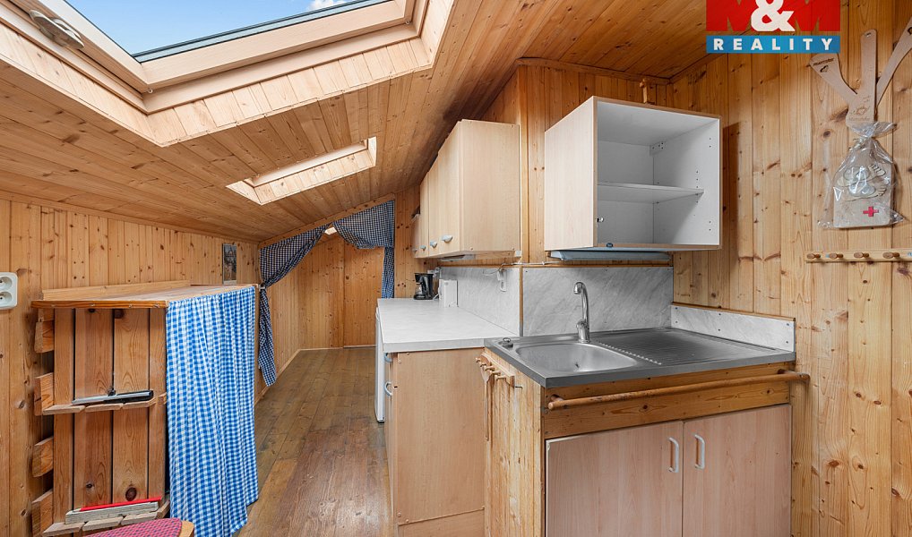 Prodej ubytovacího objektu 275 m², Labská Stráň – náhled fotky 9