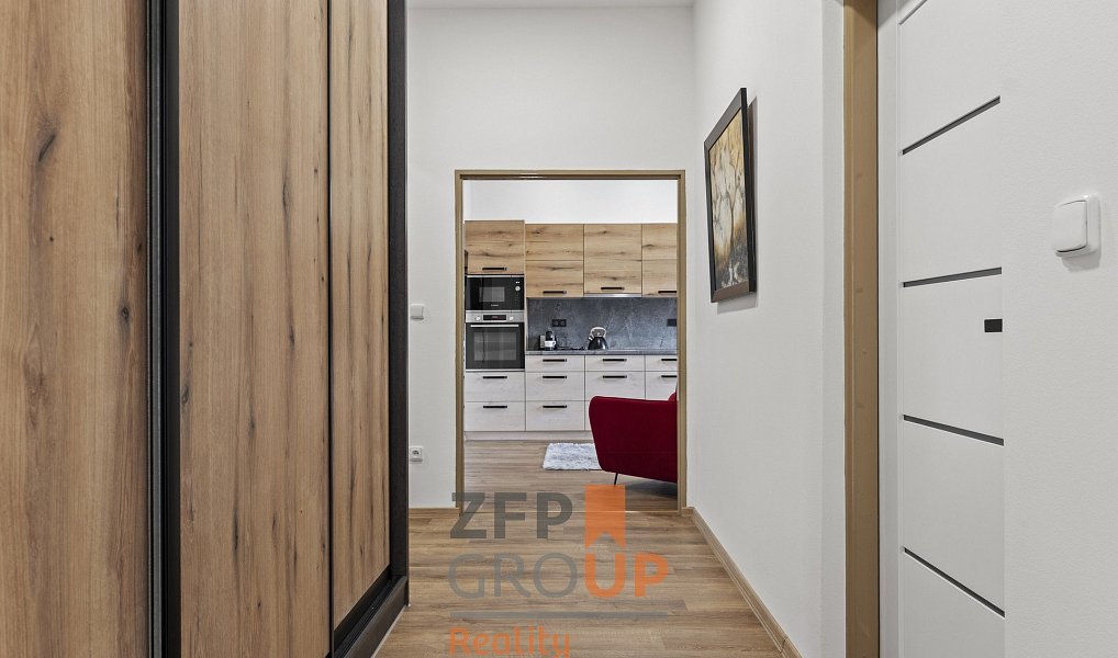 Prodej domu 1 200 m² s pozemkem 381 m², Náchod – náhled fotky 17