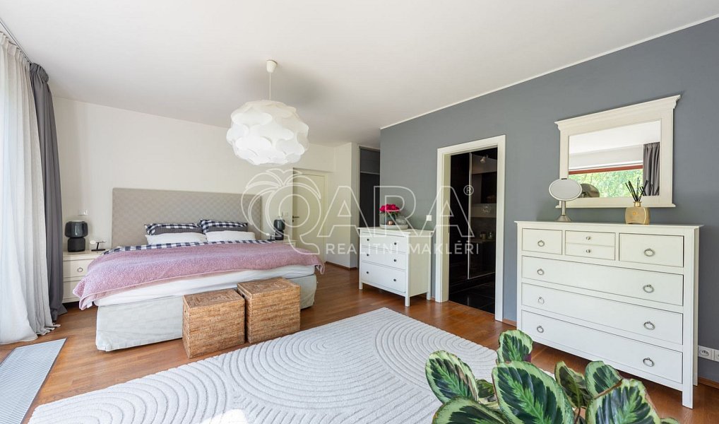 Prodej domu 285 m² s pozemkem 848 m², Statenice – náhled fotky 15