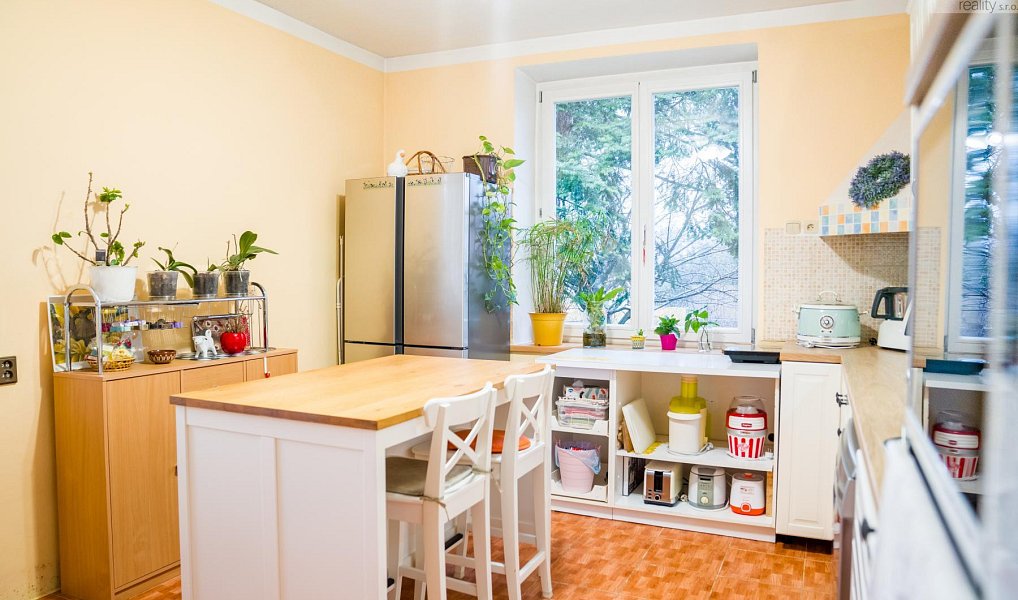 Prodej domu 291 m² s pozemkem 2 236 m², Dubí – náhled fotky 2