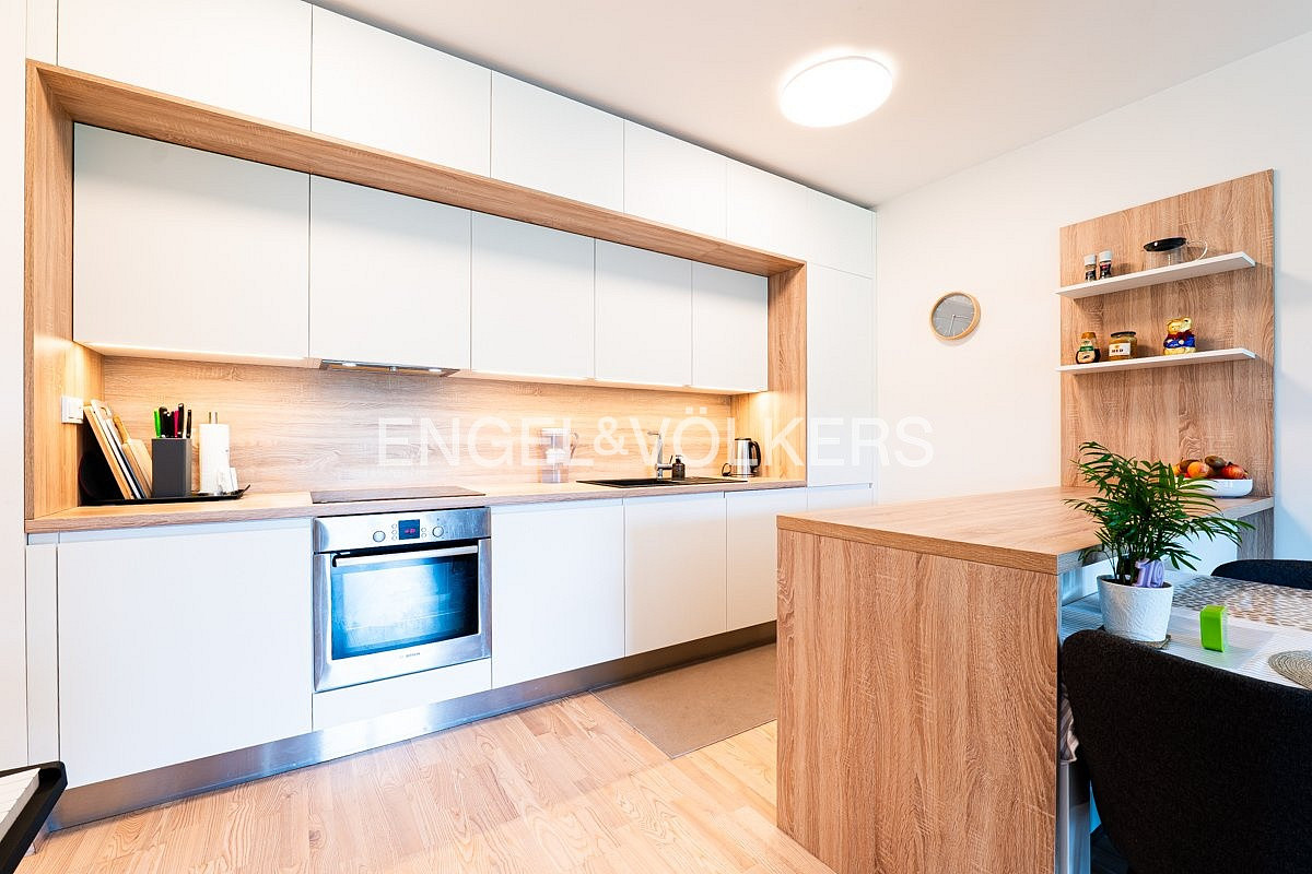 Pronájem bytu 2+kk 65 m² — photo 5