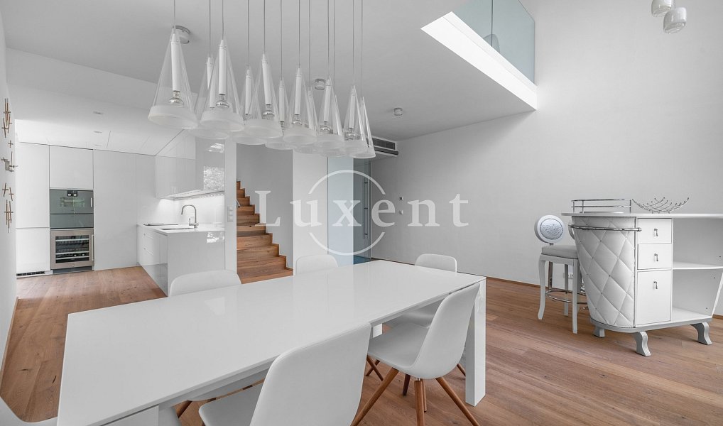 Prodej bytu 4+kk 177 m², Praha – náhled fotky 8