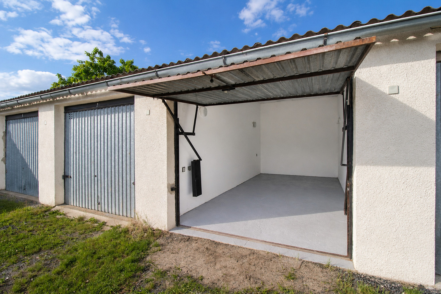 Garáž, 18 m2, neratovice