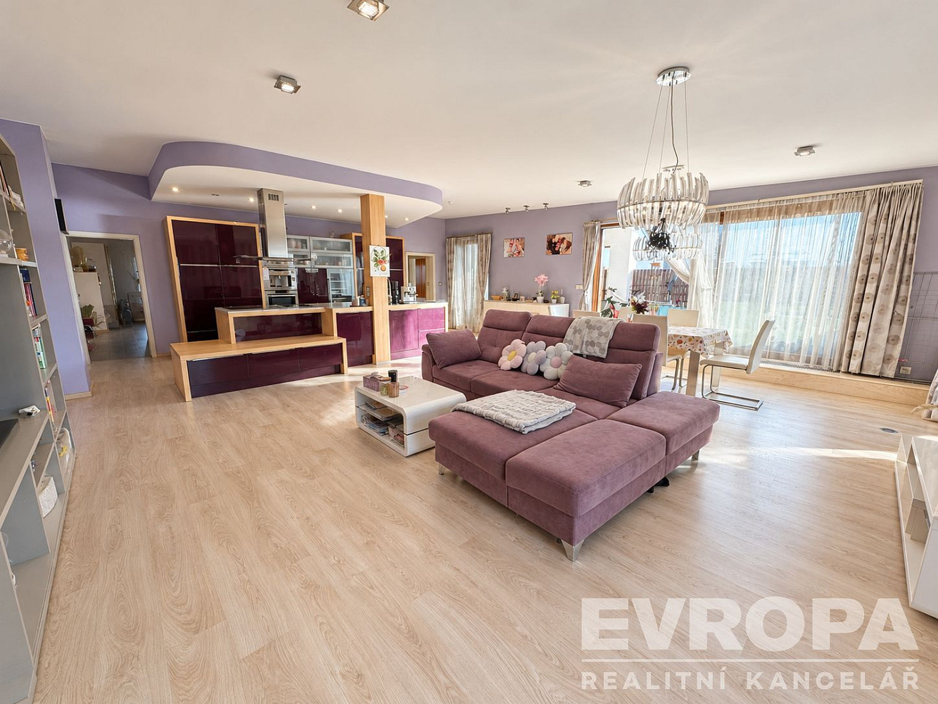 Pronájem bytu 3+kk 153 m² – fotografie 3