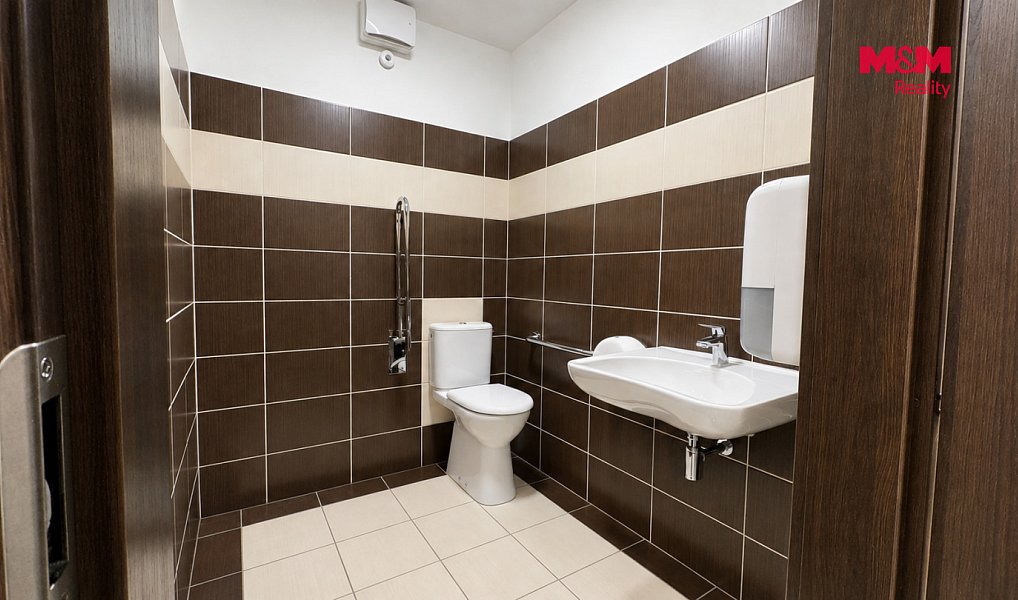 Prodej ubytovacího objektu 440 m², Slavonice – náhled fotky 24