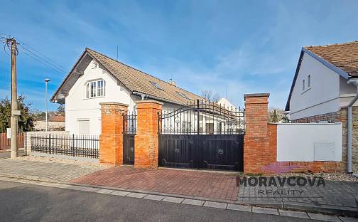 Prodej domu 250 m² s pozemkem 644 m², Žižkova, Pardubice - Svítkov