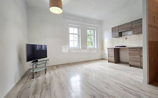 Pronájem bytu 2+kk 39 m², 9. května, Lužná, okres Rakovník