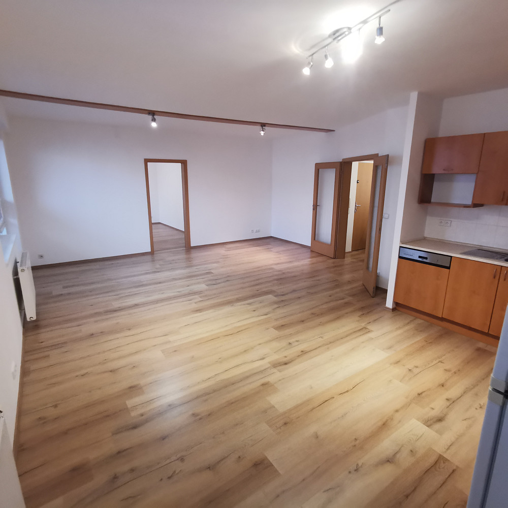 Pronájem bytu 3+kk 83 m² – fotografie 2