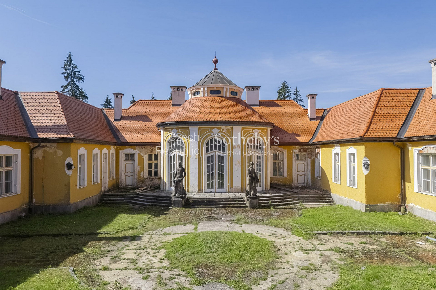 Prodej domu 2 500 m² s pozemkem 22 197 m² – fotografie 3
