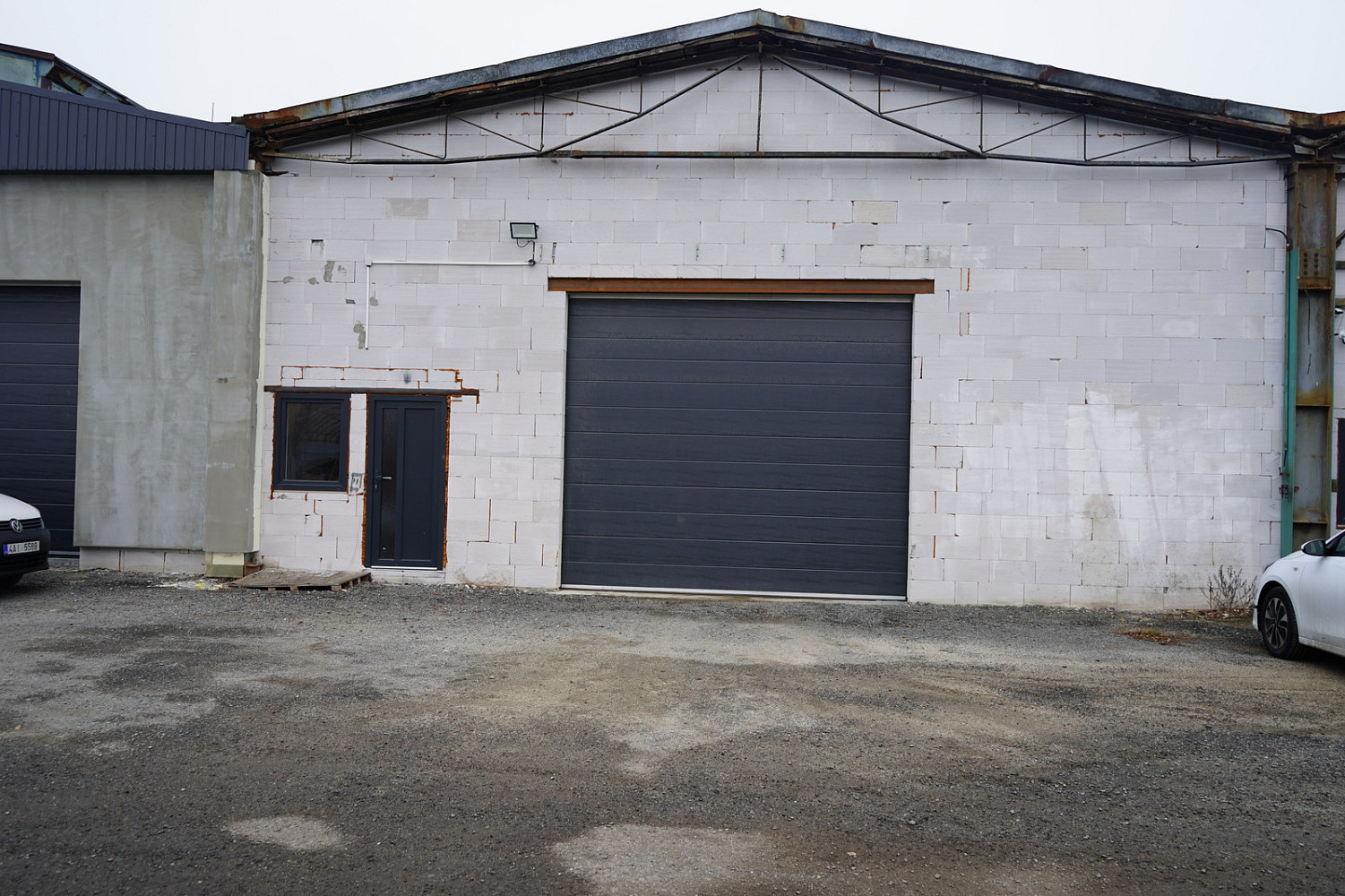Pronájem skladovacích prostor 420 m² – fotografie 3