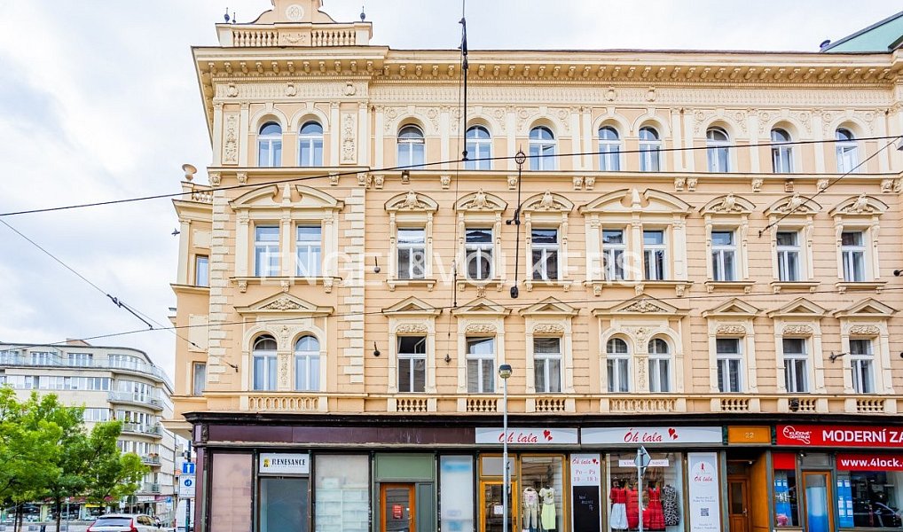 Pronájem obchodních prostor 310 m², Praha – fotka 1 z 13