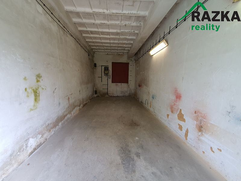 Garáž / skladové prostory (33 m²) Tachov - Minerálka – pohled 3