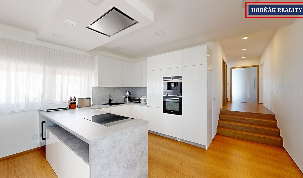 Prodej domu 288 m² s pozemkem 863 m², Ochoz u Brna – náhled fotky 3