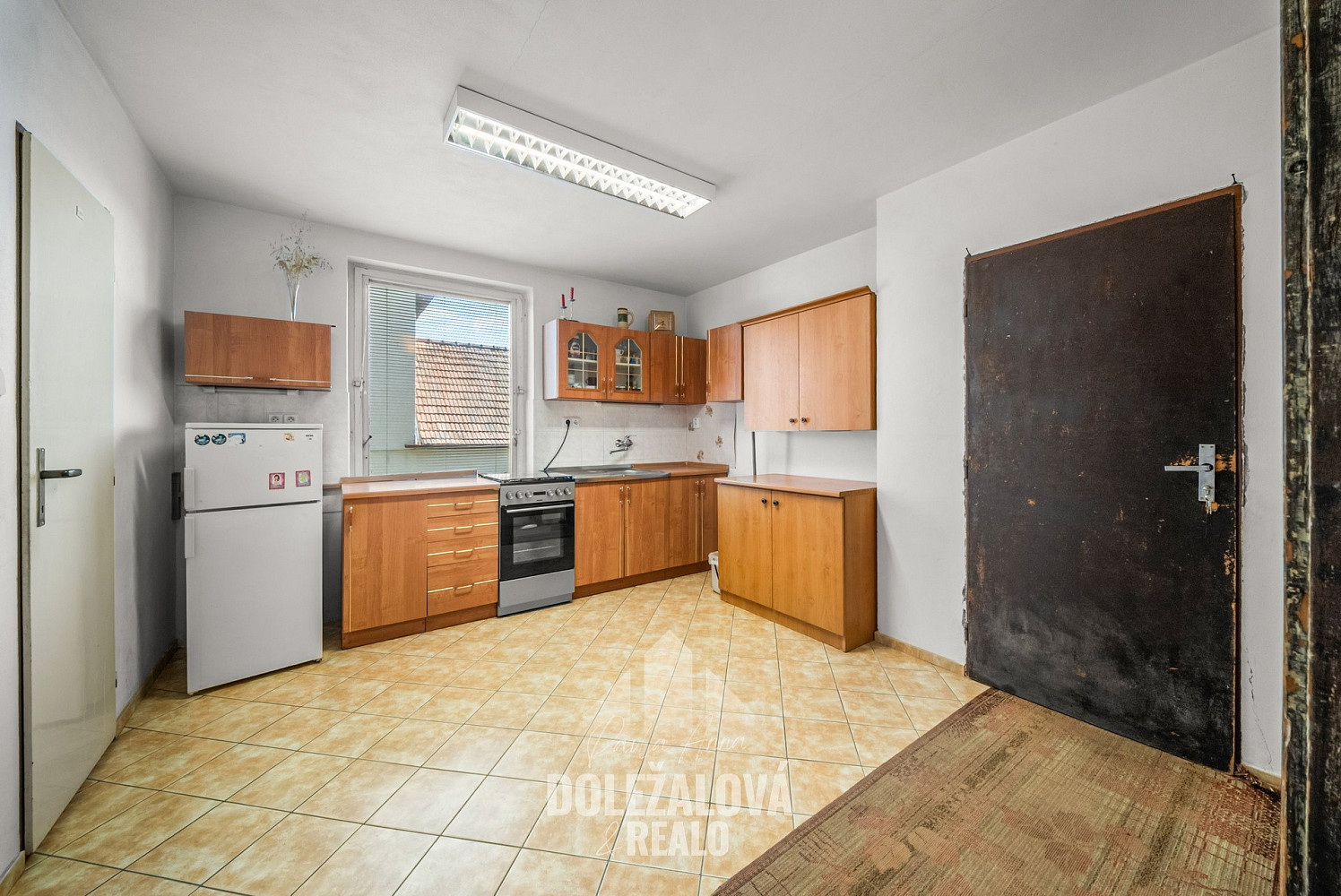 Prodej domu 96 m² s pozemkem 1 136 m² – fotografie 2